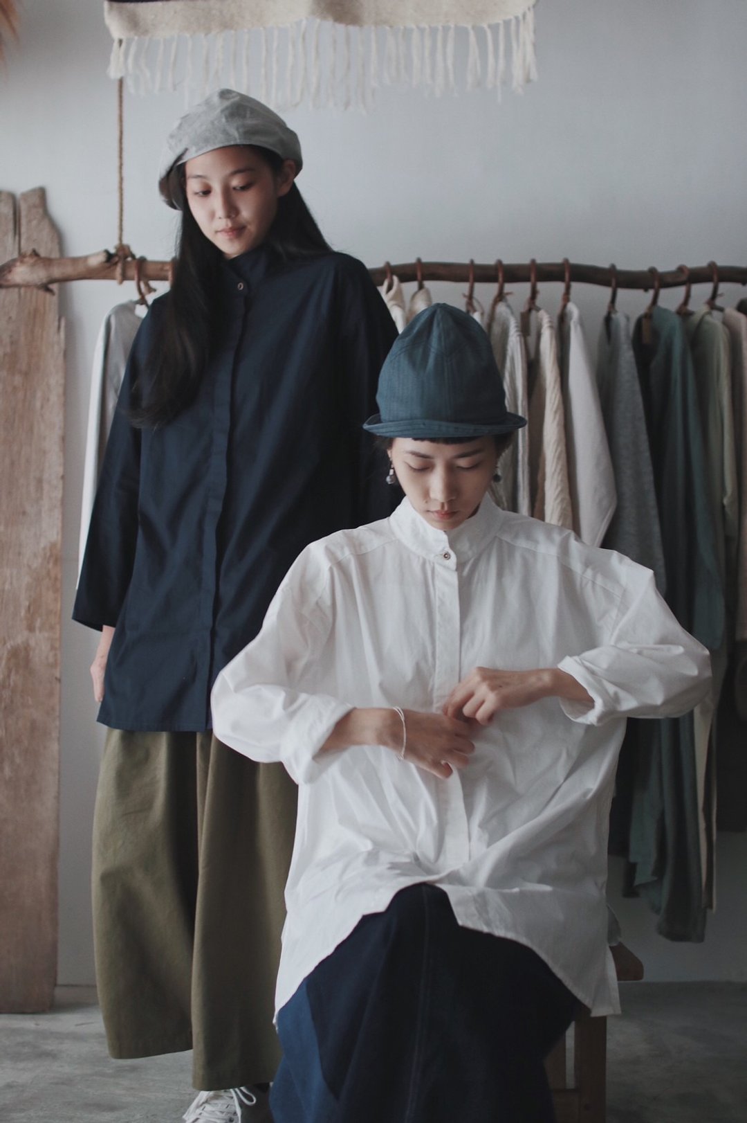 OMAKE.jp 前短后长立领暗扣衬衫 白 - 女装衬衫 - 棉．麻 白色