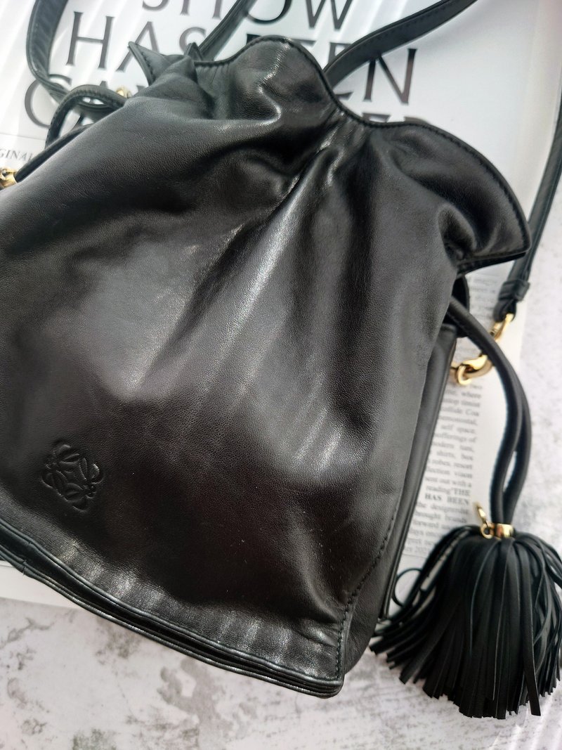 客人预留 Loewe Flamenco 流苏包束口袋肩背包斜挎包单肩包束绳包 - 侧背包/斜挎包 - 真皮 黑色