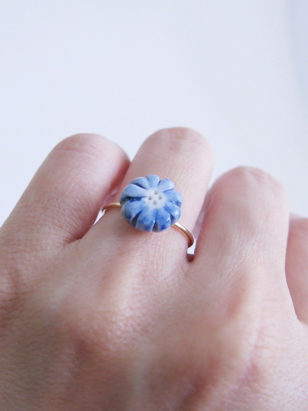 Fleur ronde青花瓷戒指 - 戒指 - 瓷 蓝色