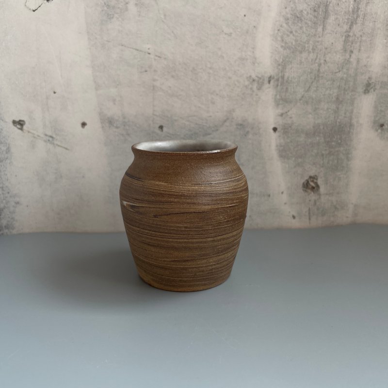 @studio_florero 绞胎花器 - 花瓶/陶器 - 陶 咖啡色