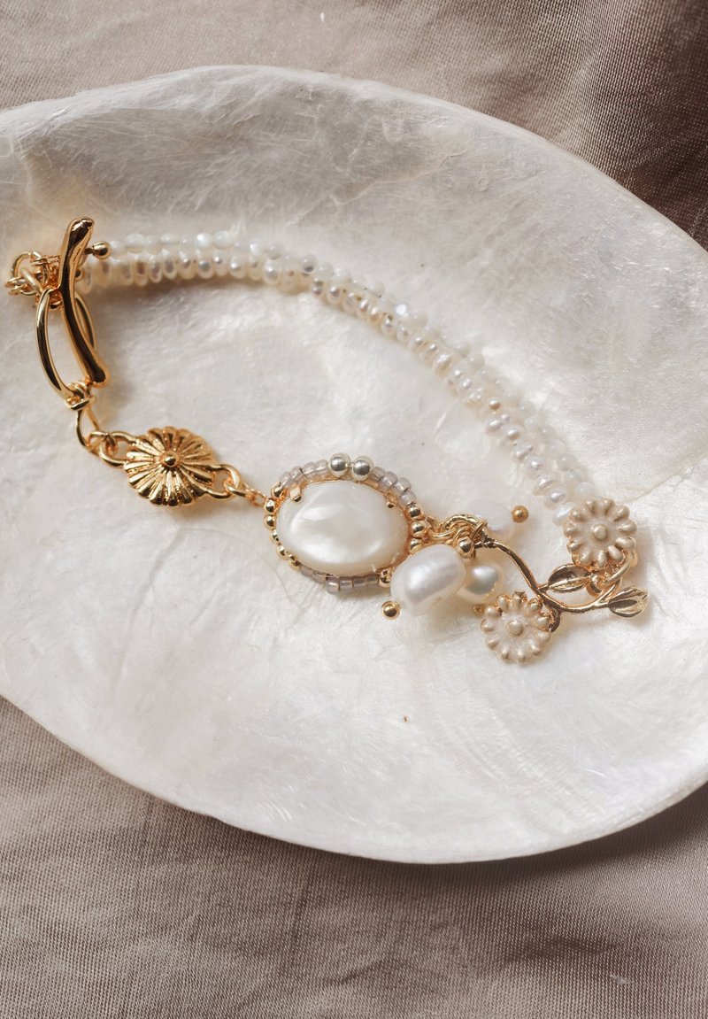 月光Moonlight 白蝶贝 珍珠贝母 花朵手链 - 手链/手环 - 珍珠 