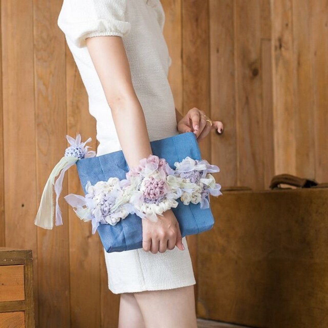 Lady | Tatami rim | Blooming knitting pochette clutch - 侧背包/斜挎包 - 其他材质 紫色