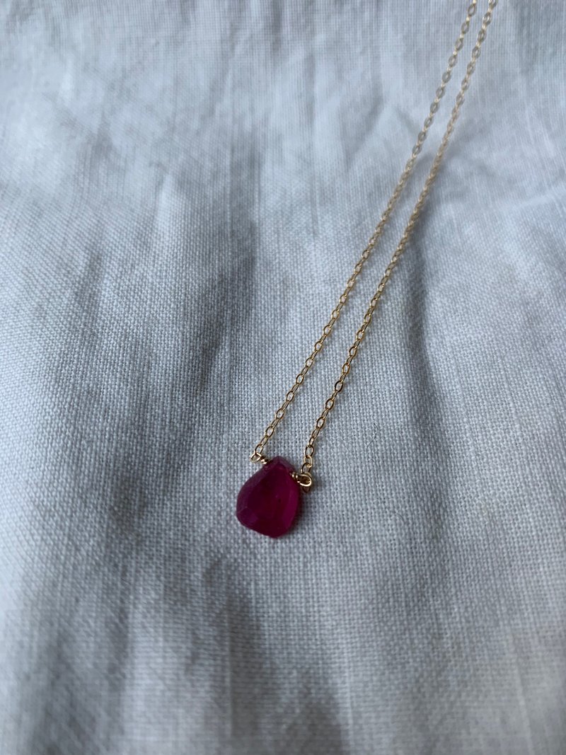 Ruby  necklace - 项链 - 半宝石 粉红色