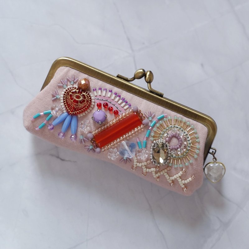 唇膏收纳包 珠饰刺绣口金包 No.1 樱花粉 × 纱布 口红收纳包 饰品收纳包 - 化妆包/杂物包 - 棉．麻 粉红色