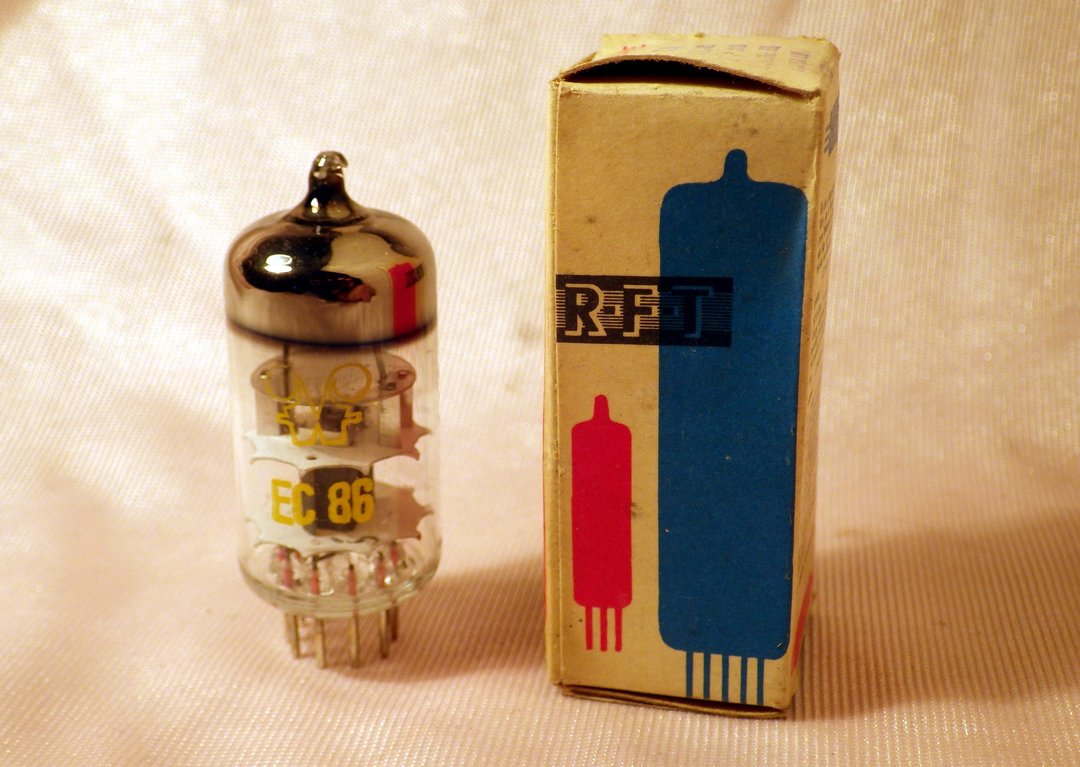 1x EC86 RFT 三極體高頻 UHF 真空管閥門東德全新 - 其他 - 玻璃 