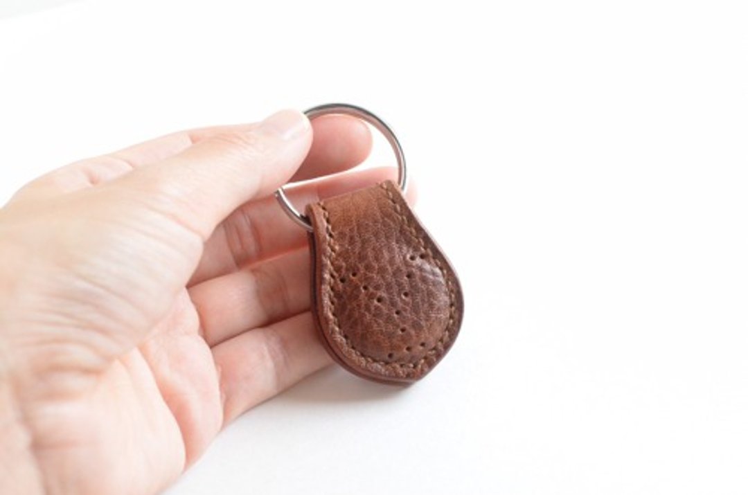 Chameleon [leather magnet key chain] brown - 其他 - 真皮 咖啡色