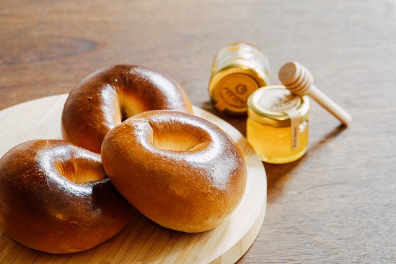 蜂蜜好食 l 蜂蜜贝果 (原味。奶酪.蔓越莓) - 面包/吐司 - 新鲜食材 橘色