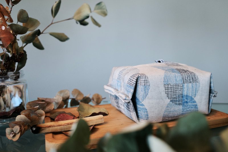 牛奶盒挺版面纸套 / 轻巧包卫生纸套 / 双层厚棉 / Tissue Box - 纸巾盒 - 棉．麻 