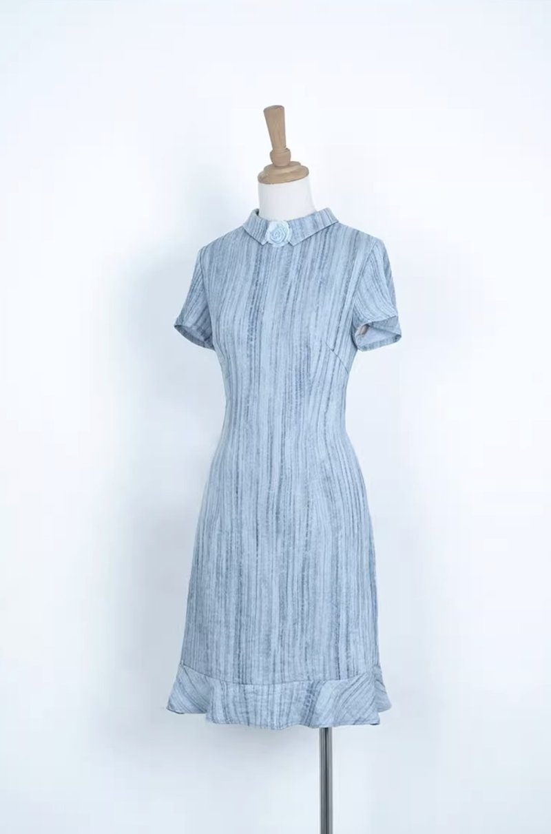 湖蓝2.0 水墨竖条纹少女旗袍连身裙 手工製 - 洋装/连衣裙 - 其他材质 蓝色