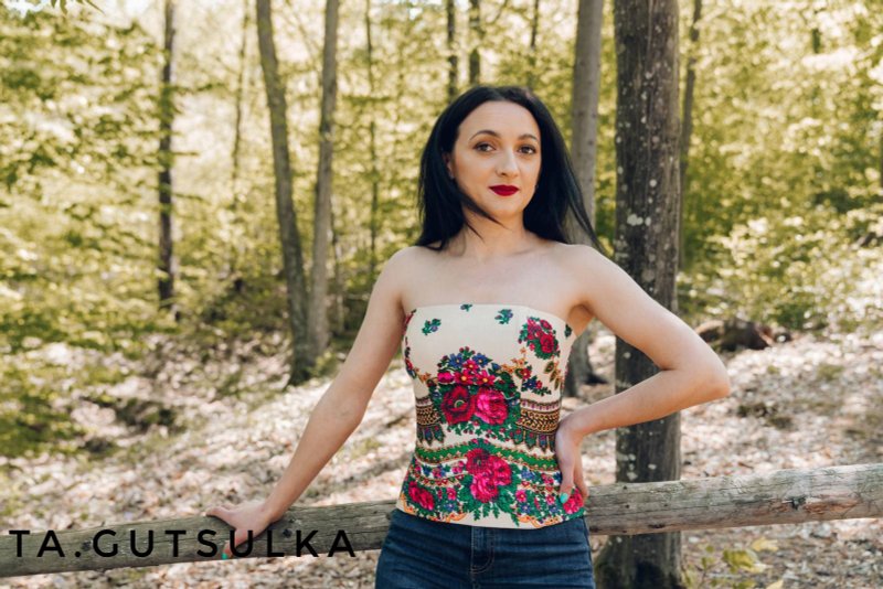 embroidered shirt, embroidered corset, traditions in the present - 女装衬衫 - 其他材质 金色