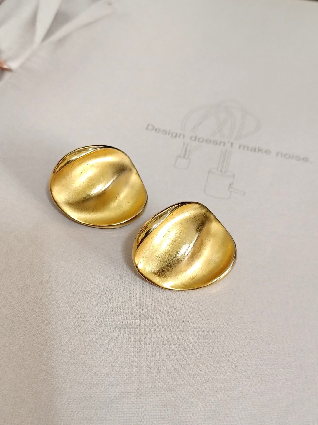 vintage jewelry  典雅金色云彩意象 夹式耳环 - 耳环/耳夹 - 其他金属 