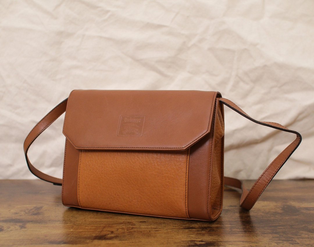 Back to Green:: 经典复古Burberry bg-11 vintage bag - 侧背包/斜挎包 - 真皮 