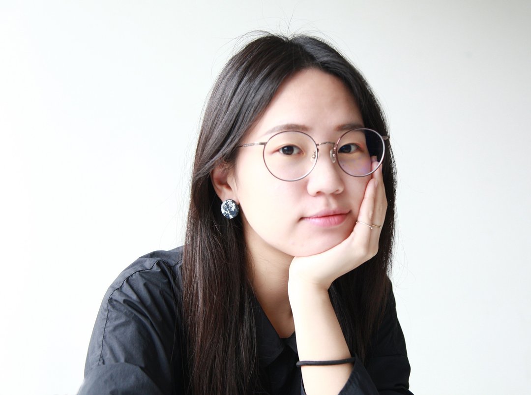 月亮戴着走 深蓝色月亮耳环 // SUMOMO moon 系列饰品 // - 耳环/耳夹 - 树脂 蓝色
