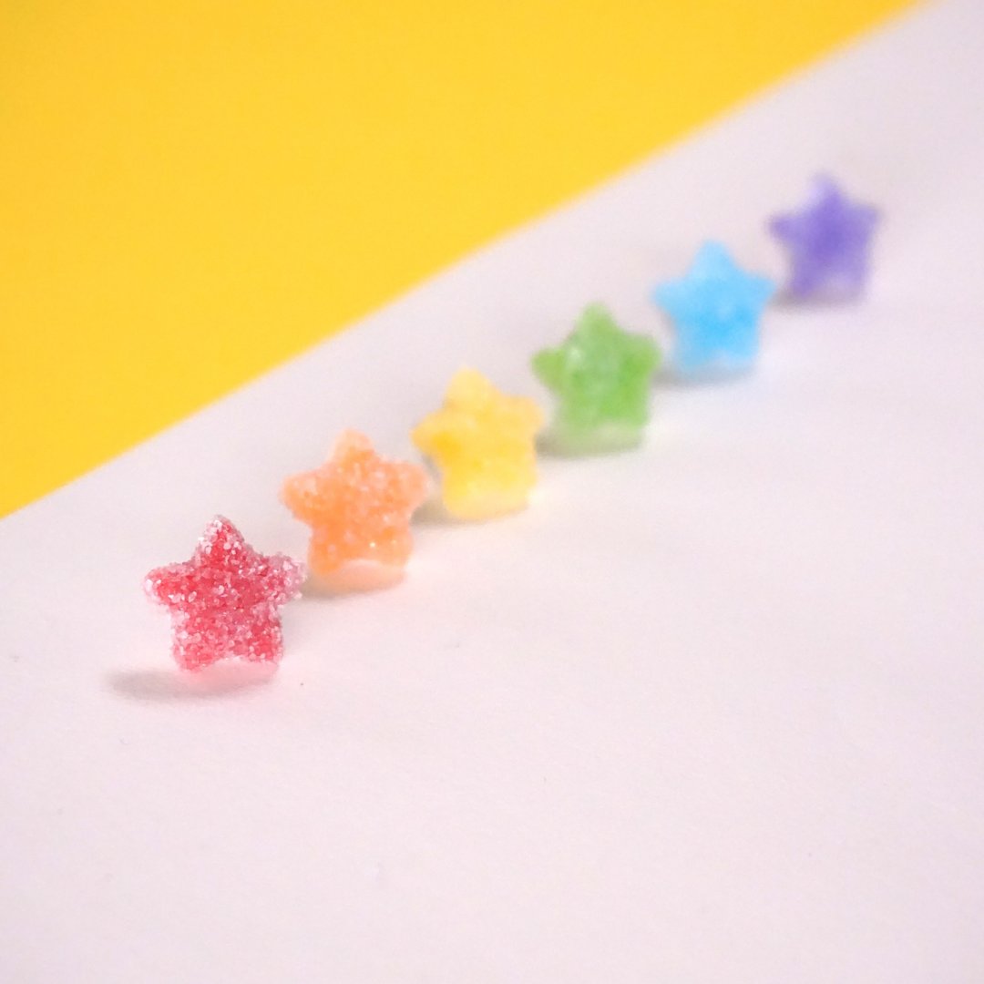 无耳洞耳夹/耳勾 Playful Design 糖面星星啫喱糖/水果糖耳环 - 耳环/耳夹 - 其他材质 白色