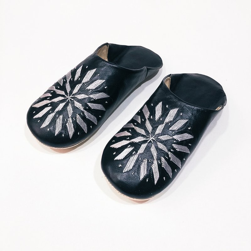 【Babouche 手工鞋】曜石小花 - 圆 / 摩洛哥 - 室内拖鞋 - 真皮 黑色