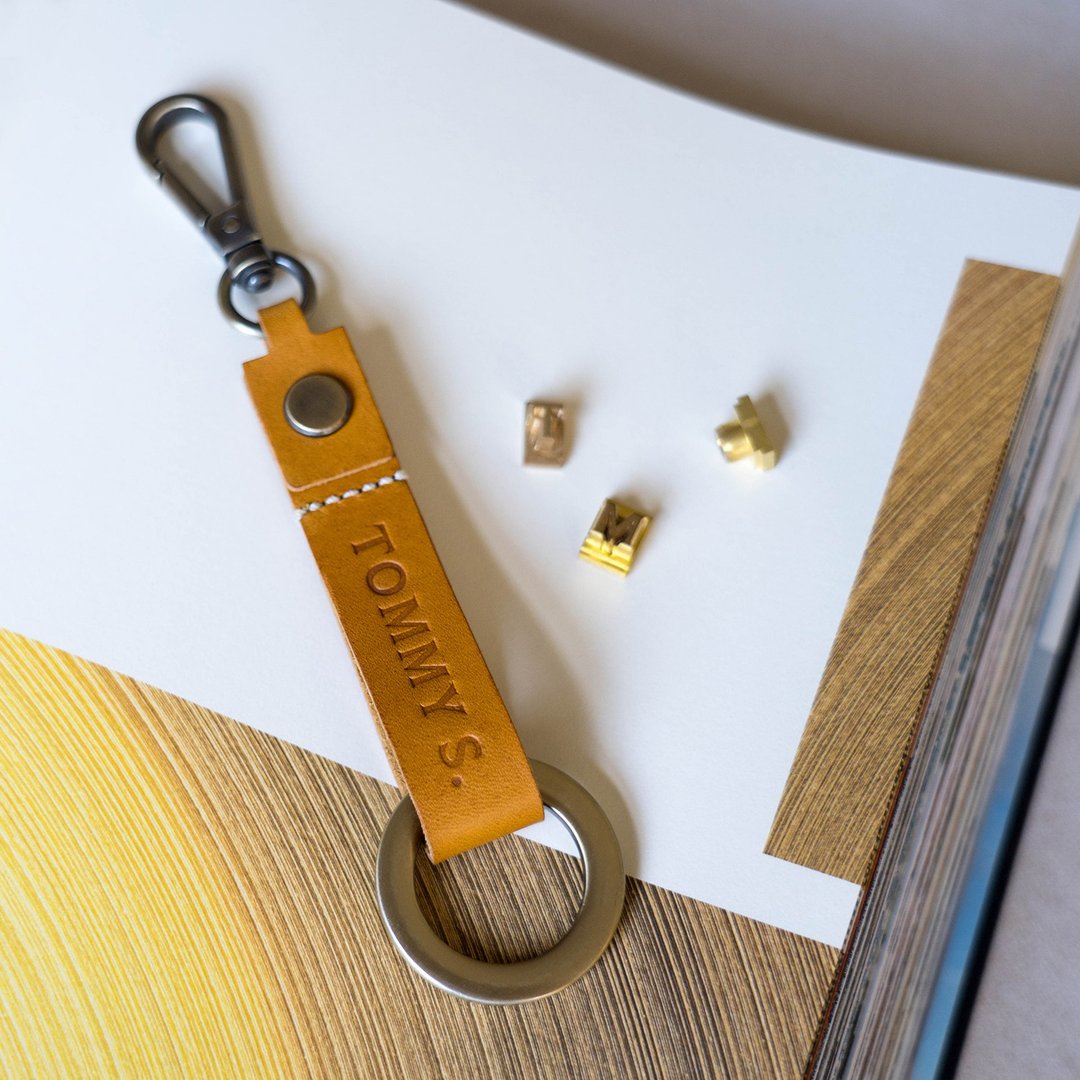 Personalized Leather Keychain - 钥匙链/钥匙包 - 真皮 