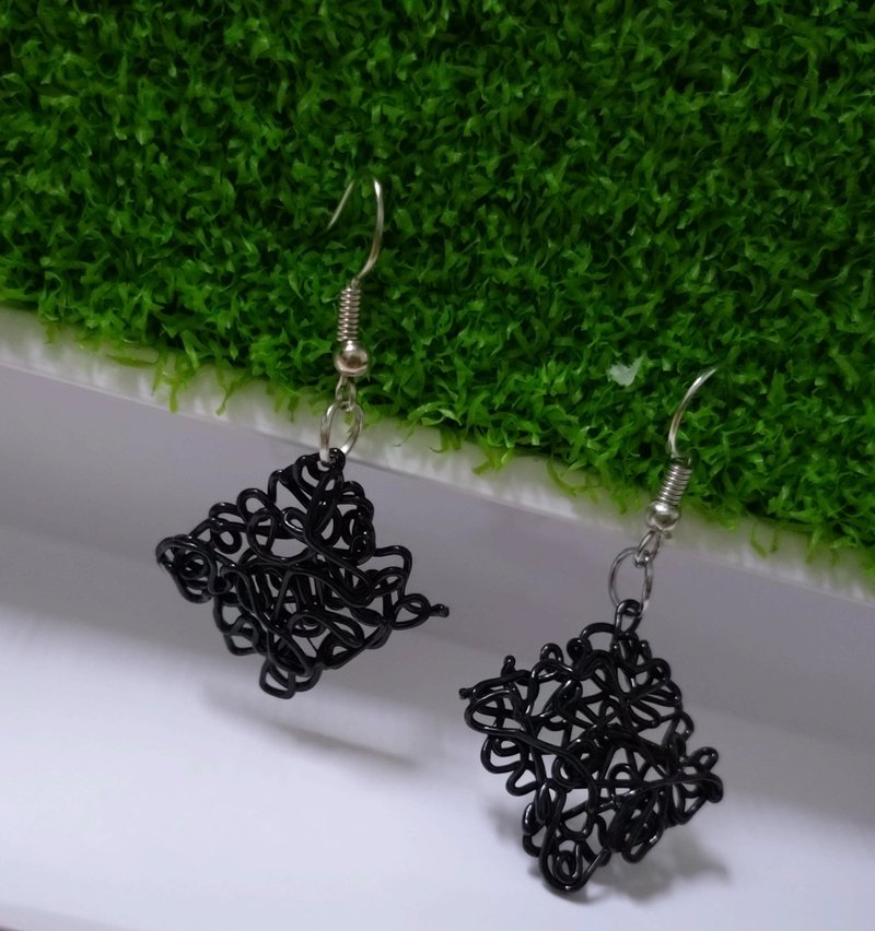 围绕着 - 耳环/耳夹 - 环保材料 多色