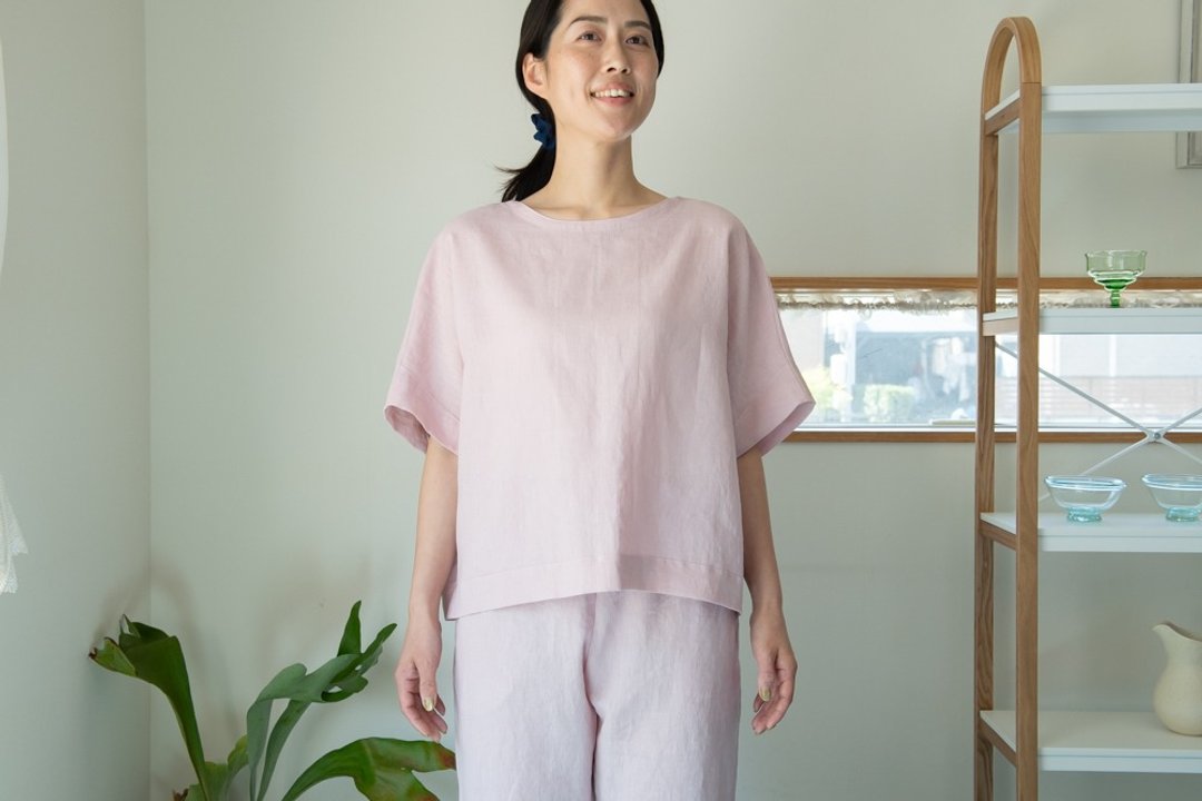 芍药染 亚麻棉混纺 后打褶设计短袖上衣 - 女装上衣 - 棉 粉红色
