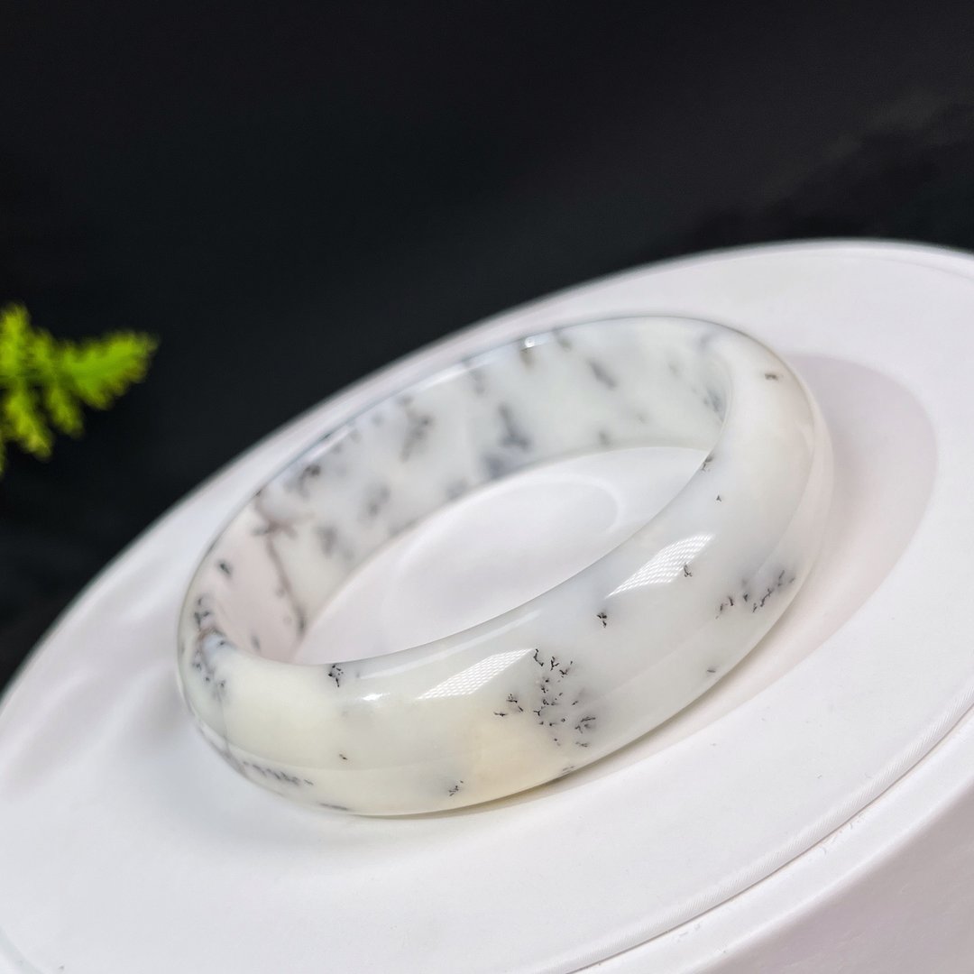 独特哈密蛋白石手镯60MM 玉化高瓷飘黑色树枝纹欧泊手环 想象创意 - 手链/手环 - 半宝石 白色