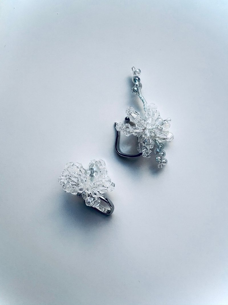4:04 ear cuffs - 耳环/耳夹 - 琉璃 透明