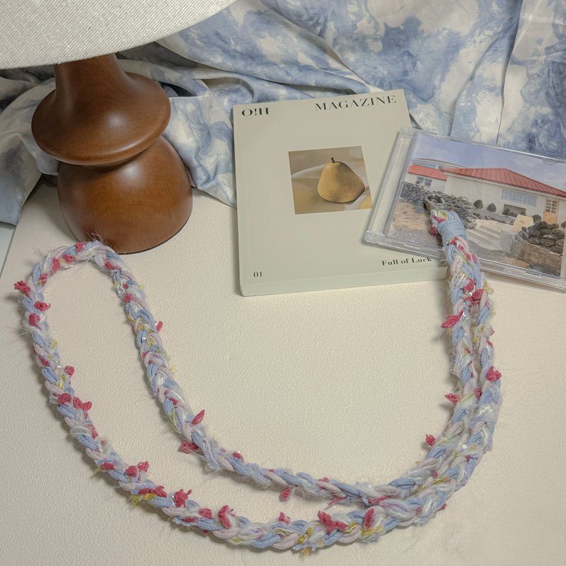 MUMU 火热玫瑰手混线编织手机挂绳 附赠一片手机透明垫片 - 挂绳/吊绳 - 棉．麻 