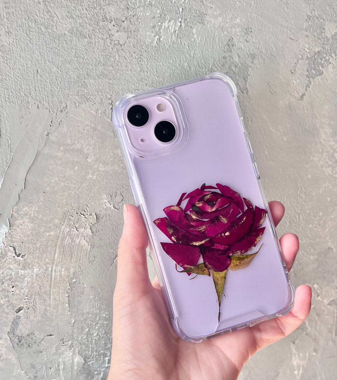 玫瑰之爱 押花 手机壳 IPhone 15 - 手机壳/手机套 - 塑料 红色
