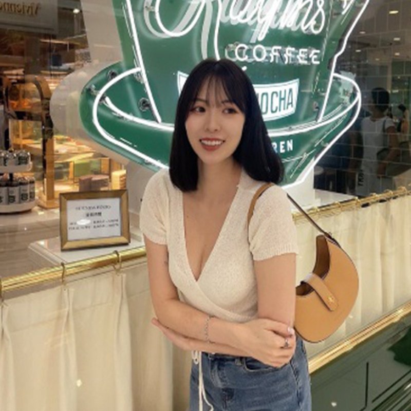 Bag to Basics 韓國製  LA VIE彎月包包 Toffee - 侧背包/斜挎包 - 人造皮革 