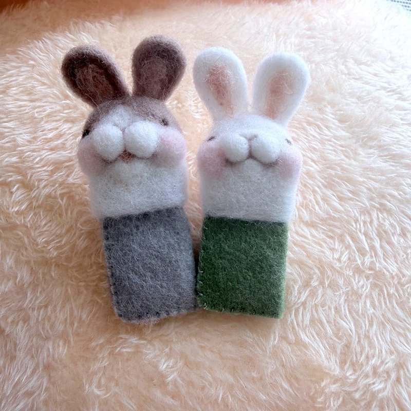 手工羊毛毡兔兔吸磁书签 (两个一组) - 书签 - 羊毛 多色