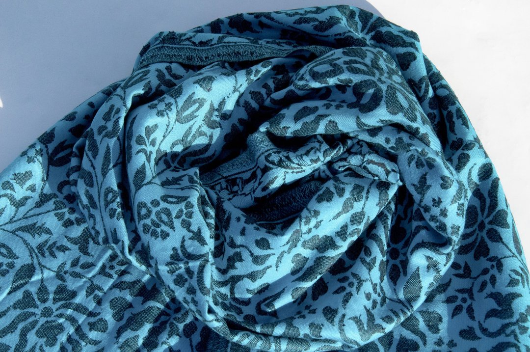 喀什米尔Cashmere/羊绒围巾/纯羊毛围巾披巾/戒指绒披肩-蓝色花朵 - 围巾/披肩 - 羊毛 蓝色
