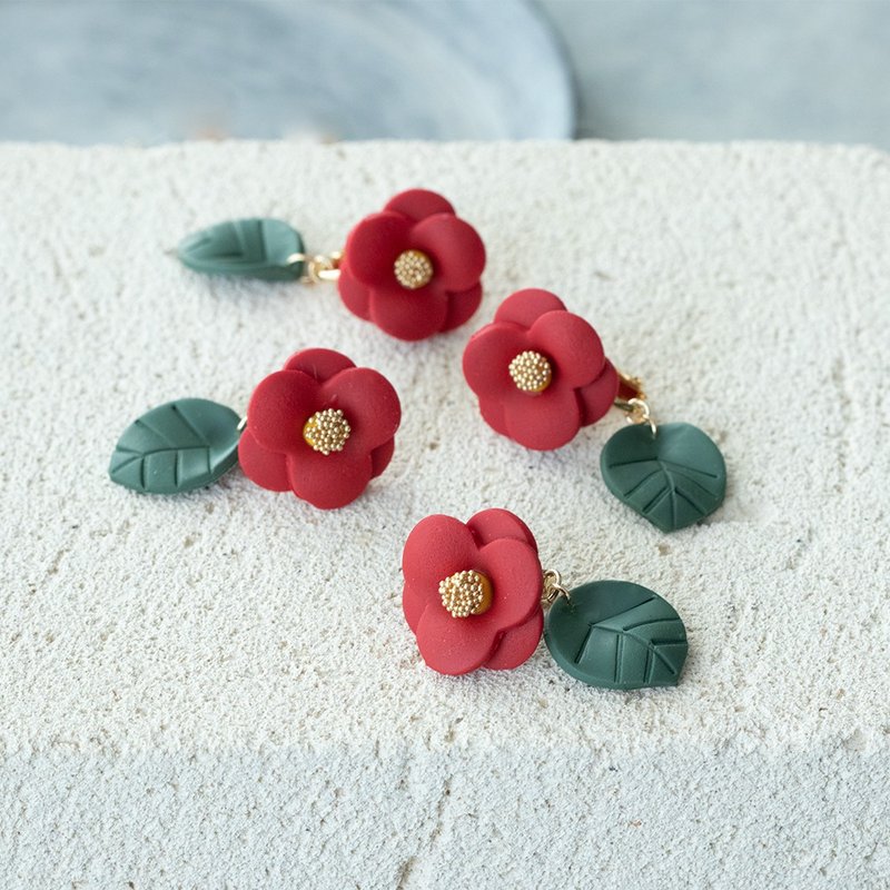 叶子摇晃 山茶花耳环 / 耳夹 / 红色 - 耳环/耳夹 - 塑料 红色