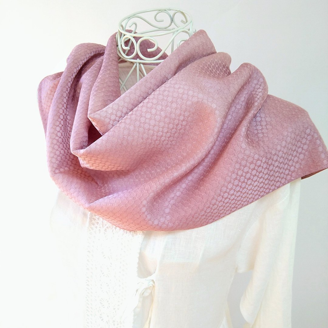 Plant dyeing, wool and silk, smooth stall that is gentle on the skin - 围巾/披肩 - 丝．绢 紫色