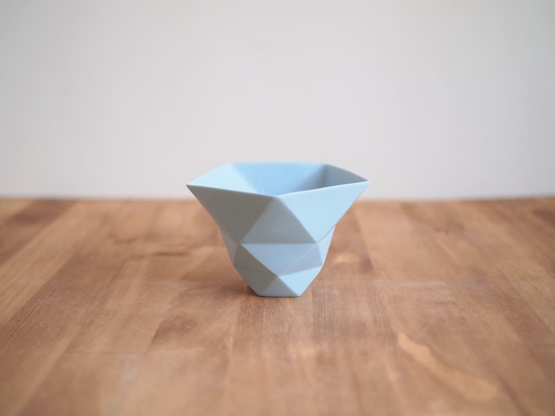 origami cup calmblue - 酒杯/酒器 - 陶 蓝色