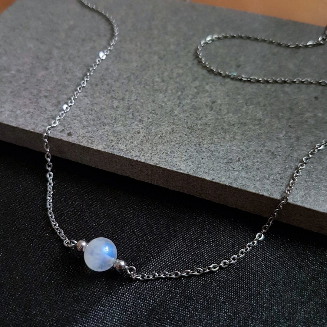 【订制款】 月光石moonstone蓝月光圆珠白钢短项链 颈链 - 项链 - 不锈钢 蓝色