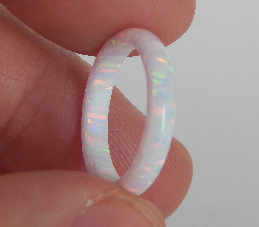 White opal wedding ring. Solid opal ring. Synthetic opal ring. - 戒指 - 其他材质 白色