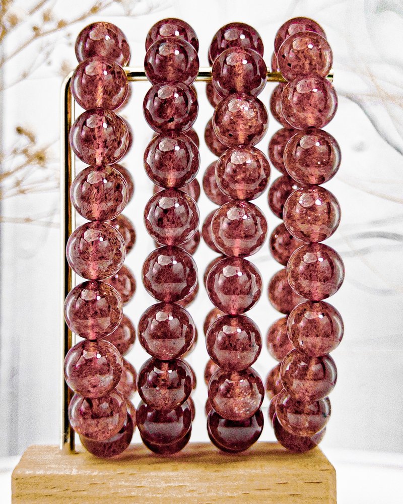 【招人缘 鸽血红星光草莓晶】5A浓色带星光 士多啤梨晶手链手串 - 手链/手环 - 水晶 红色