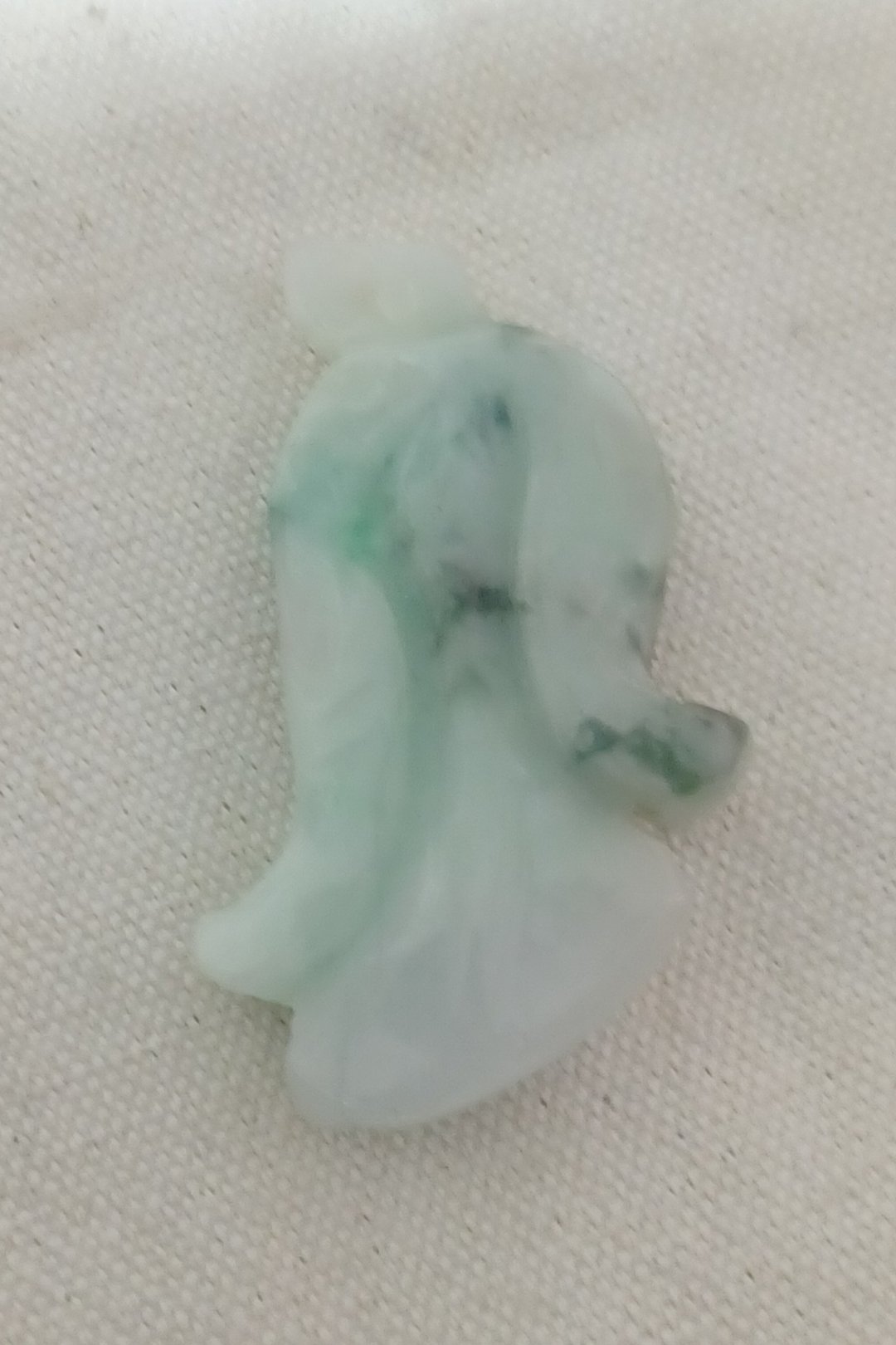 白菜翡翠玉吊坠 - 项链 - 玉石 