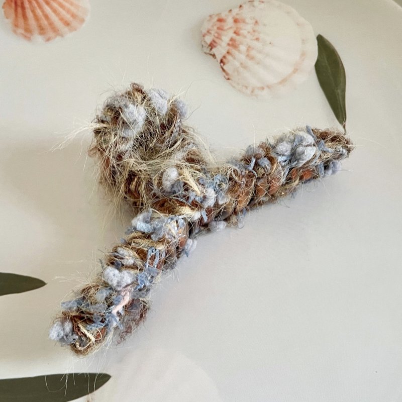 手工毛线发夹/鲨鱼夹 抓夹  包头 发饰 发夹 头饰 盘发 - 发饰 - 其他材质 咖啡色