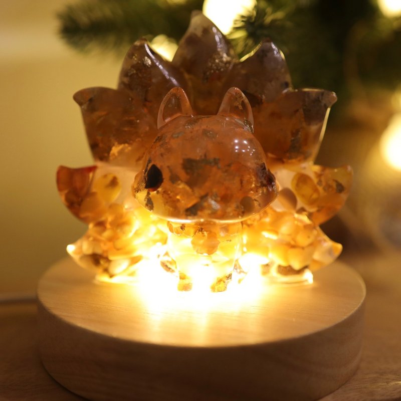 【定制化礼物】渐层强金运九尾狐狸招财运摆饰 (小夜灯)-开运钛狐 - 摆饰 - 水晶 黄色