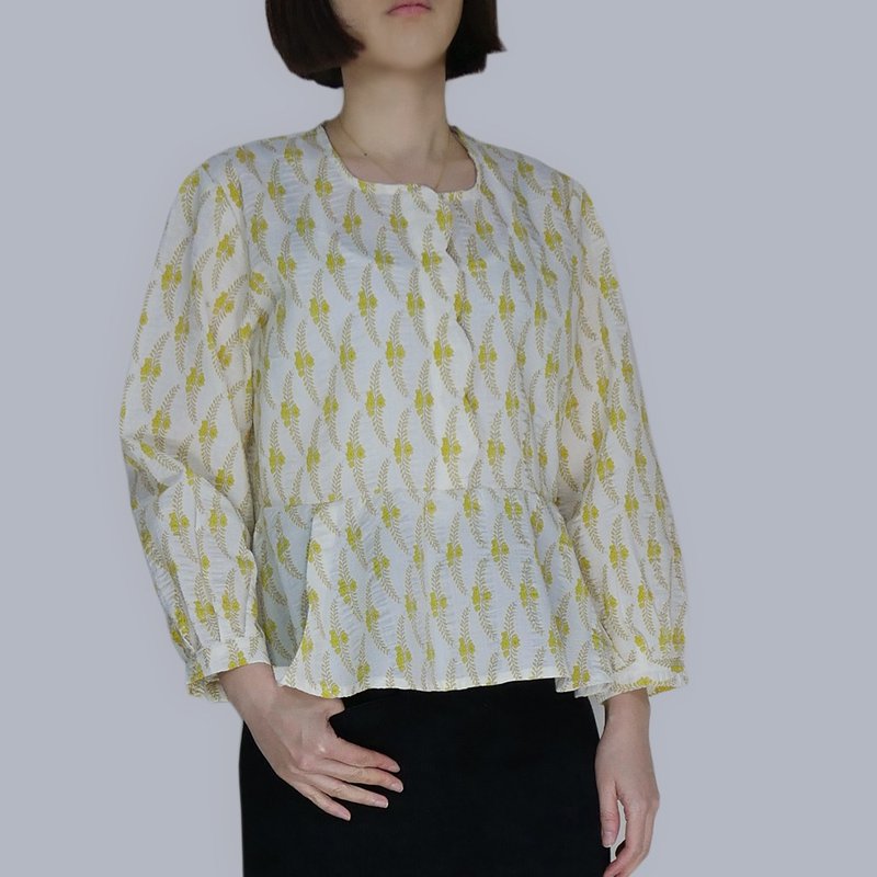 淡黄色印花花瓣门襟上衣 - 女装上衣 - 棉．麻 黄色