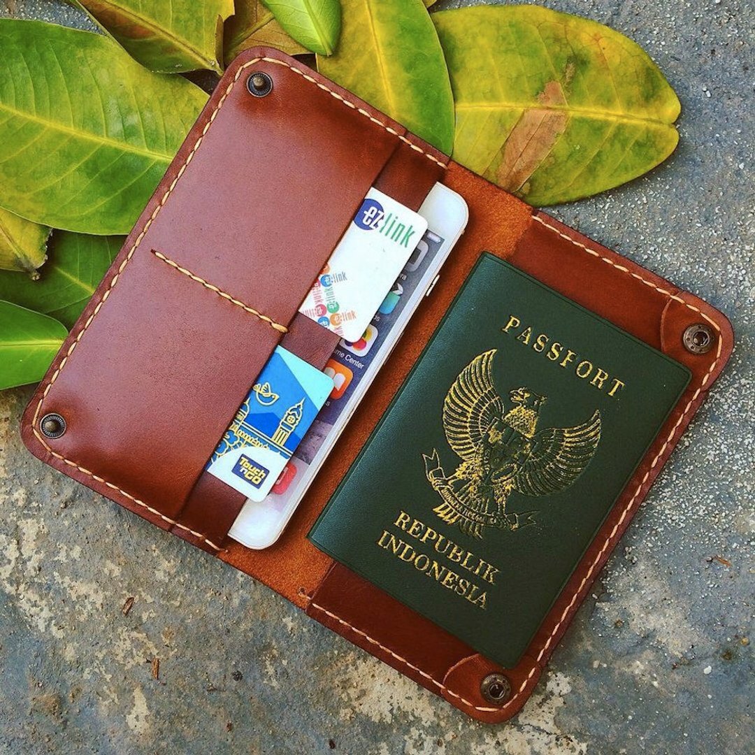 Wallet passport + iPhone (Brown) - 护照夹/护照套 - 真皮 