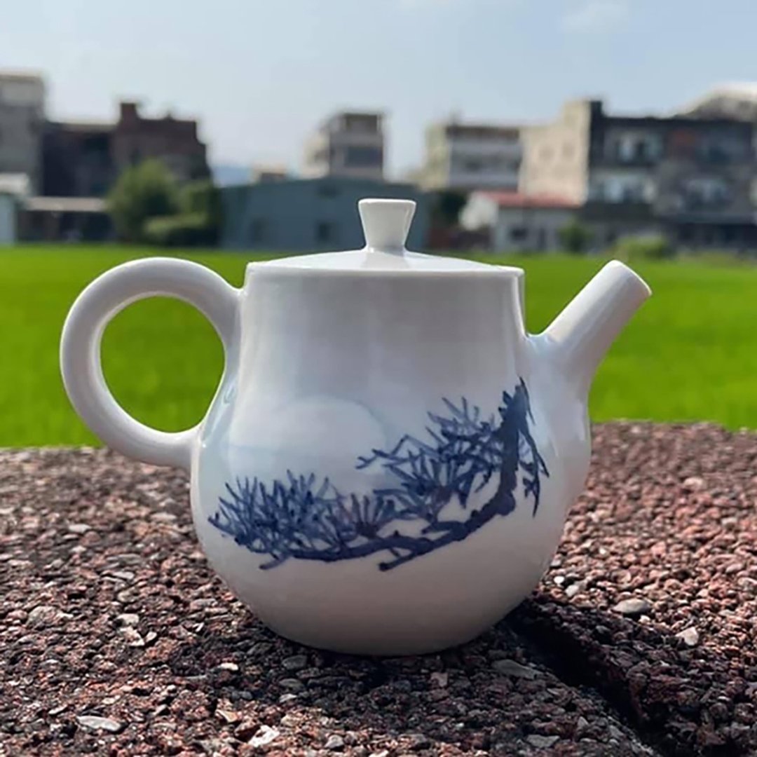 茶壶 松月 -白郁民 x 林菲满 青花瓷壶创作 -茶道系列 茶器具 - 茶具/茶杯 - 瓷 白色