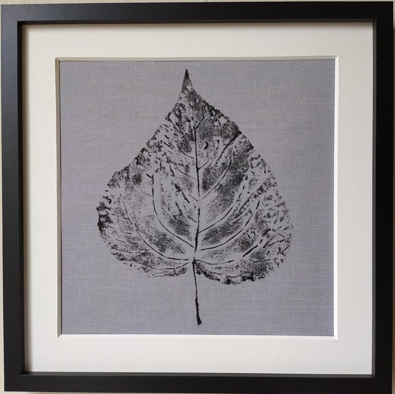 选自限量系列画作 与秋对话 的一幅作品. 菩提叶 - 墙贴/壁贴 - 压克力 