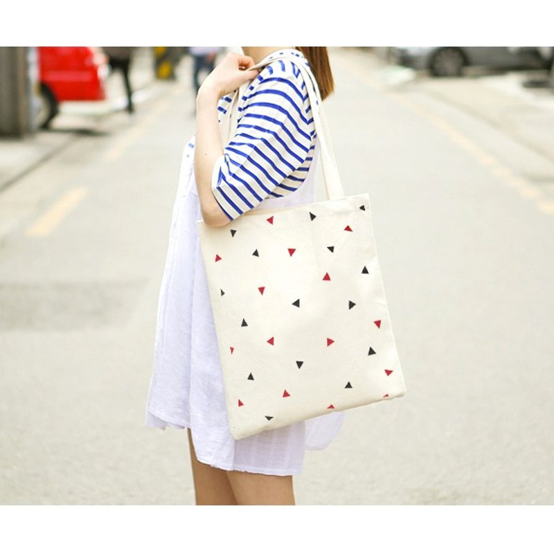 Colour-Up  包包/帆布袋/肩背包/礼物 三角 - 侧背包/斜挎包 - 棉．麻 白色