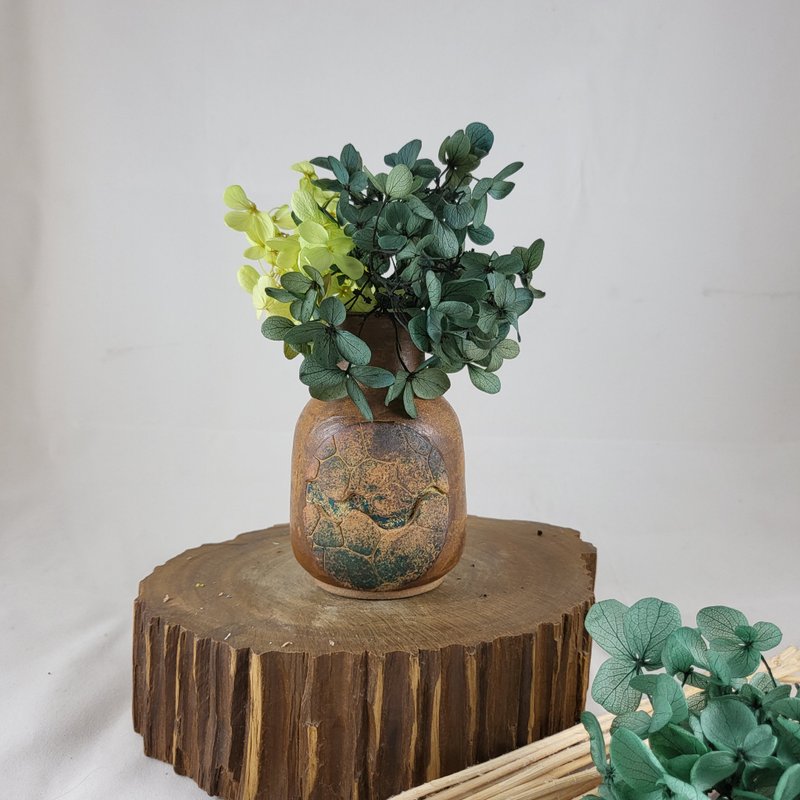 复古风手工小花瓶破茧而出 - 花瓶/陶器 - 陶 咖啡色