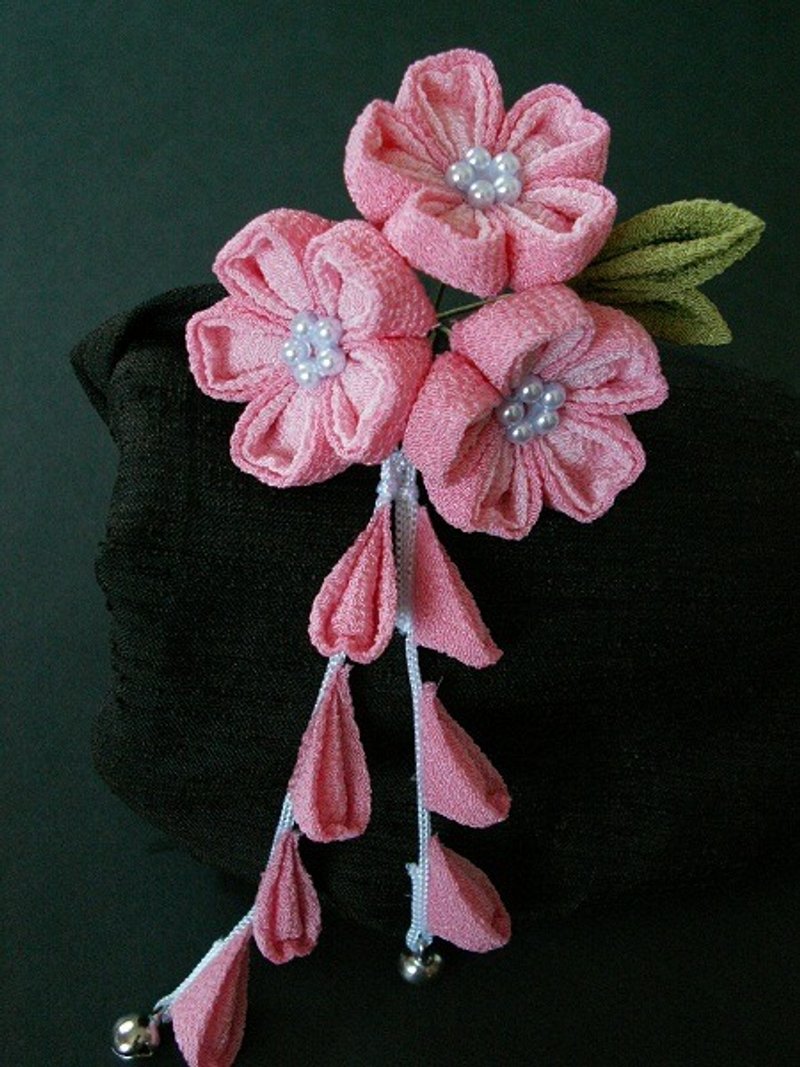 [Resale] perfect hairpin <pink> cherry-blossom viewing of cherry blossoms made with knob crafted old cloth ♪ - 发饰 - 丝．绢 粉红色