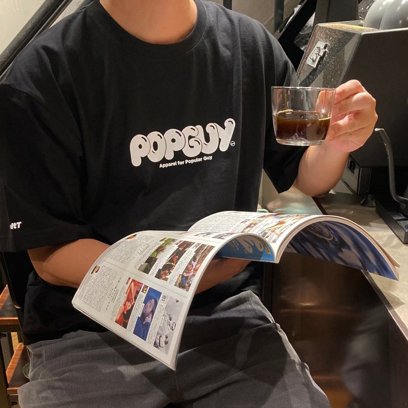 CultT自家设计 - 日系 POPGUY 寛松剪裁黑色短䄂TEE - 中性连帽卫衣/T 恤 - 棉．麻 黑色