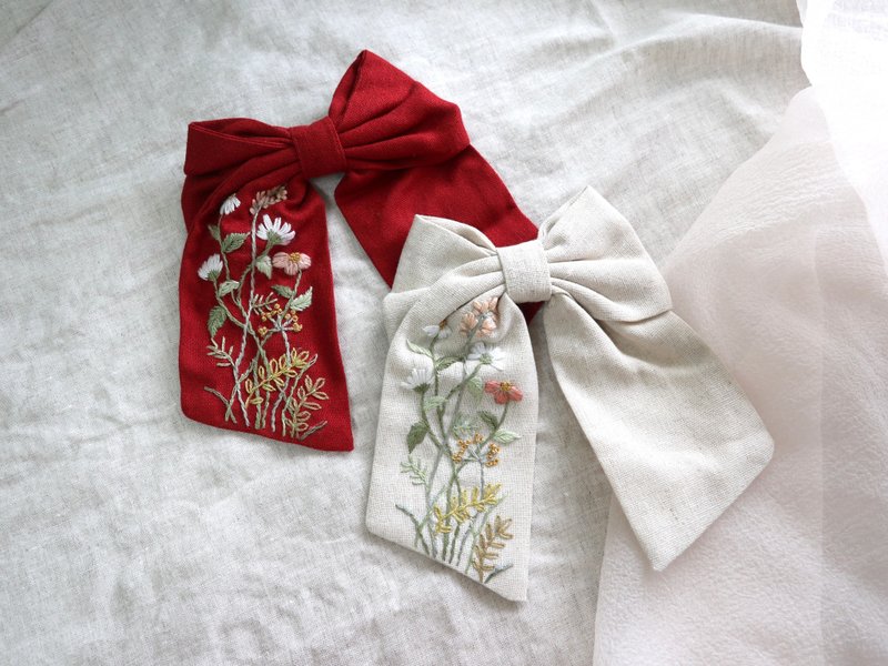 花卉手刺绣蝴蝶结发饰/复古发夹 - 发饰 - 棉．麻 