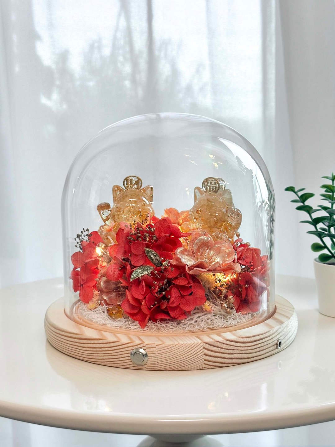 水晶招财猫 永生花玻璃罩灯座 | 天然石摆饰 | 生日 情人节礼物 - 摆饰 - 水晶 多色