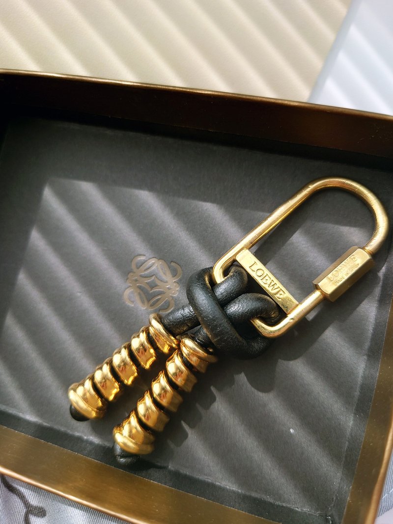 中古美品 Loewe 金蛇骨连盒 锁匙扣锁匙圈 钥匙扣钥匙圈 车匙圈 - 化妆包/杂物包 - 真皮 黑色