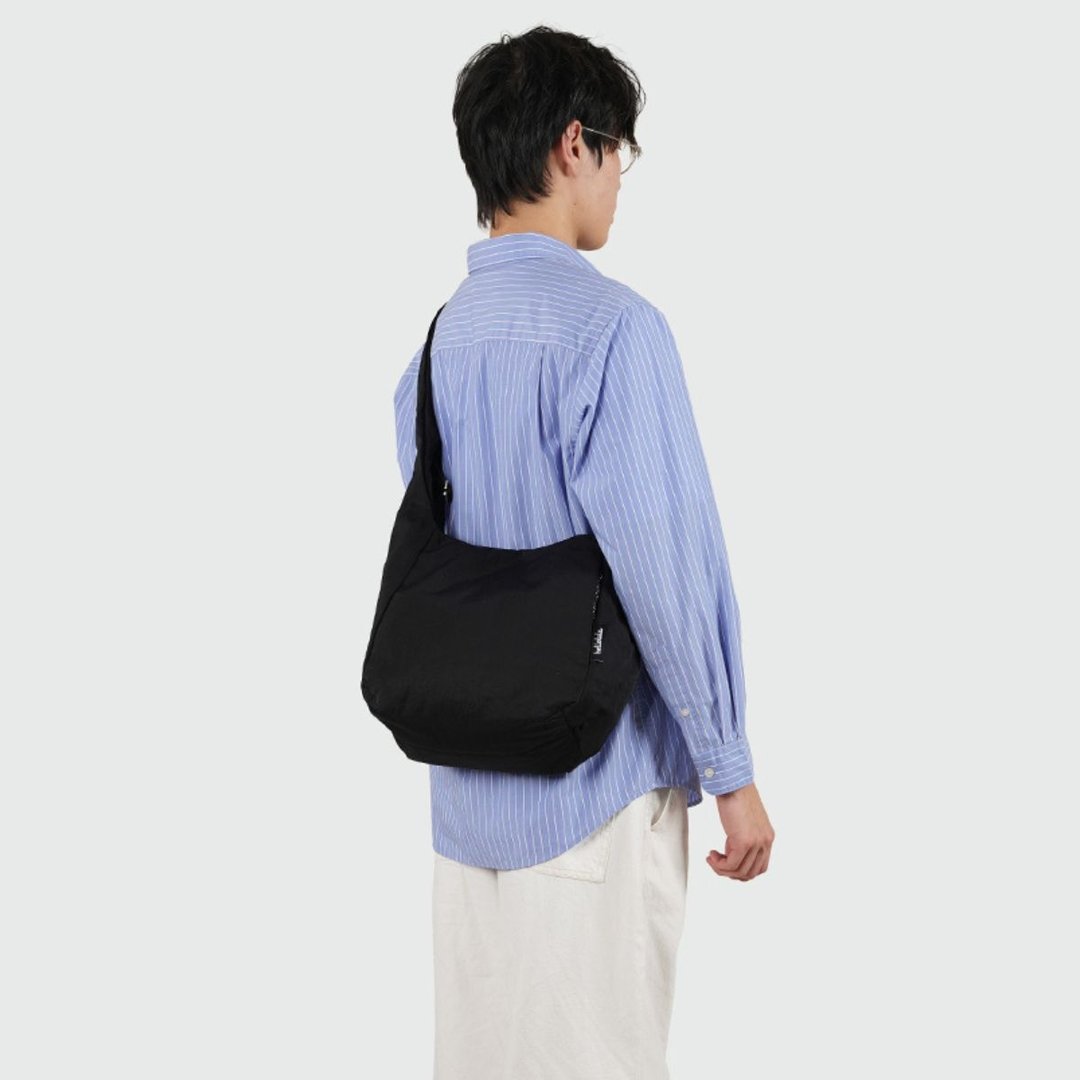 【FW26 全新 Wander】ELAN 休闲水桶肩背包 (苔黑色) - 侧背包/斜挎包 - 环保材料 黑色